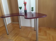 Продавам декоративна маса од медијапан