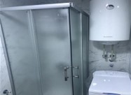 СЕ ИЗДАВА ДВОСОБЕН СТАН КАЈ УНИВЕРЗАЛНА САЛА