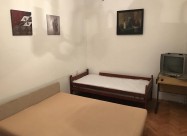 СЕ ИЗДАВА ТРОСОБЕН СТАН ВО АЕРОДРОМ