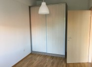СЕ ИЗДАВА ПРАЗЕН ДВОСОБЕН СТАН КАЈ УНИВЕРЗАЛНА