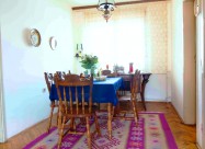 Se Prodava 4 Soben Stan Vo Centar  100m2
