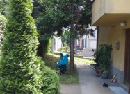 Продавам куќа во бутел 1