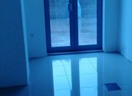 Centar Se Izdava Izlozbeno Kancelariski Prostor