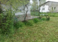 Плац со куќа во Идризово