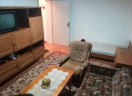 Изнајмувам еднособен,наместен стан, во К.Вода