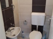 Izdavam Trosoben Stan + Garsonjera Aerodrom