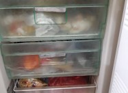 Продавам мал замрзнувач
