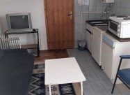 ИЗДАВАМ ГАРСОНИЕРА