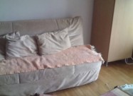 СЕ ИЗДАВА ГАРСОЊЕРА ВО КАРПОШ