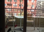 СЕ ИЗДАВА ГАРСОЊЕРА ВО КАРПОШ