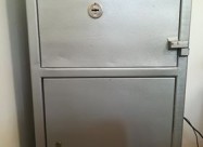 Prodavam Metalna Kasa