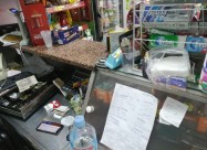 Итно продавам шанк со разладна витрина