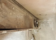 Итно продавам шанк со разладна витрина
