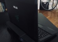 Asus Gaming Лаптоп + Razer Molten Naga глувче