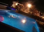 Izdavam Plac Na Vodno Za Mominska Vecer