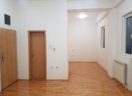 Се издава стан во Центар 30м2