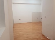 Се издава стан во Центар 30м2