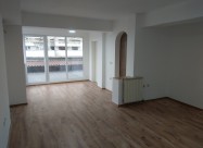 Luksuzen 3.5 Soben Stan Renoviran Vo Porta Vlae!! 