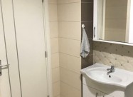 СЕ ИЗНАЈМУВА ГАРСОЊЕРА ВО НОВО ЛИСИЧЕ