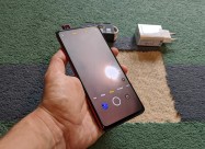 Kako Nov! Xiaomi Mi 9t Red 4/64gb Snapdragon 855