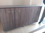Продавам канцелариски мебел