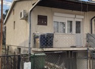 Се продава куќа во Жданец
