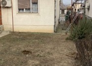 Се продава куќа во Жданец