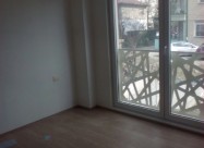 Изнајмување на нов стан на приземје за деловен про