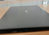 Prodavam Skoro Nov Laptop 
