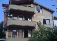 Издавање на два сората од куќа