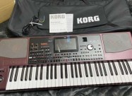 Korg Pa1000 со 61-клучен аранжер