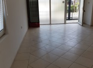 Se Izdava 35 M2 Prostor Butel 1