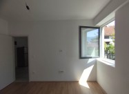 Се изнајмува нов стан 40м2 во Влае + паркинг + дво