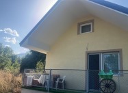 Se Prodava Nova Vikendica So 600 M Dvor 