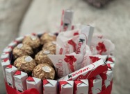 Персонализирани чоколадца, вина… слатки кутии