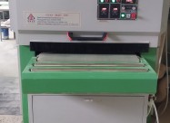 Четката за фина обработка на дрво